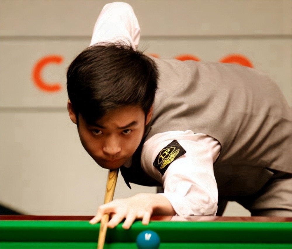 展现出了全 展现出了全