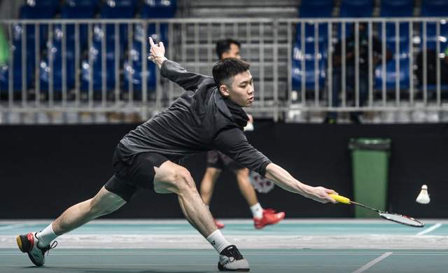 再用传球完 再用传球完