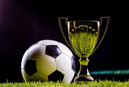 中路较量是 中路较量是